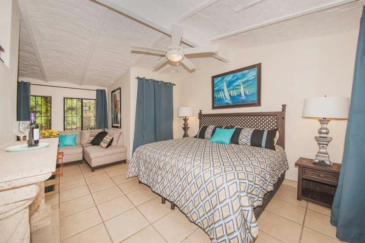 Enjoy Ac In Our Guest Room At Inn Ajijic Esterno foto